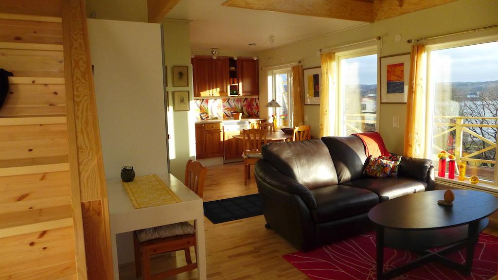 Riddarhuset Villa Ljungskile Exteriör bild